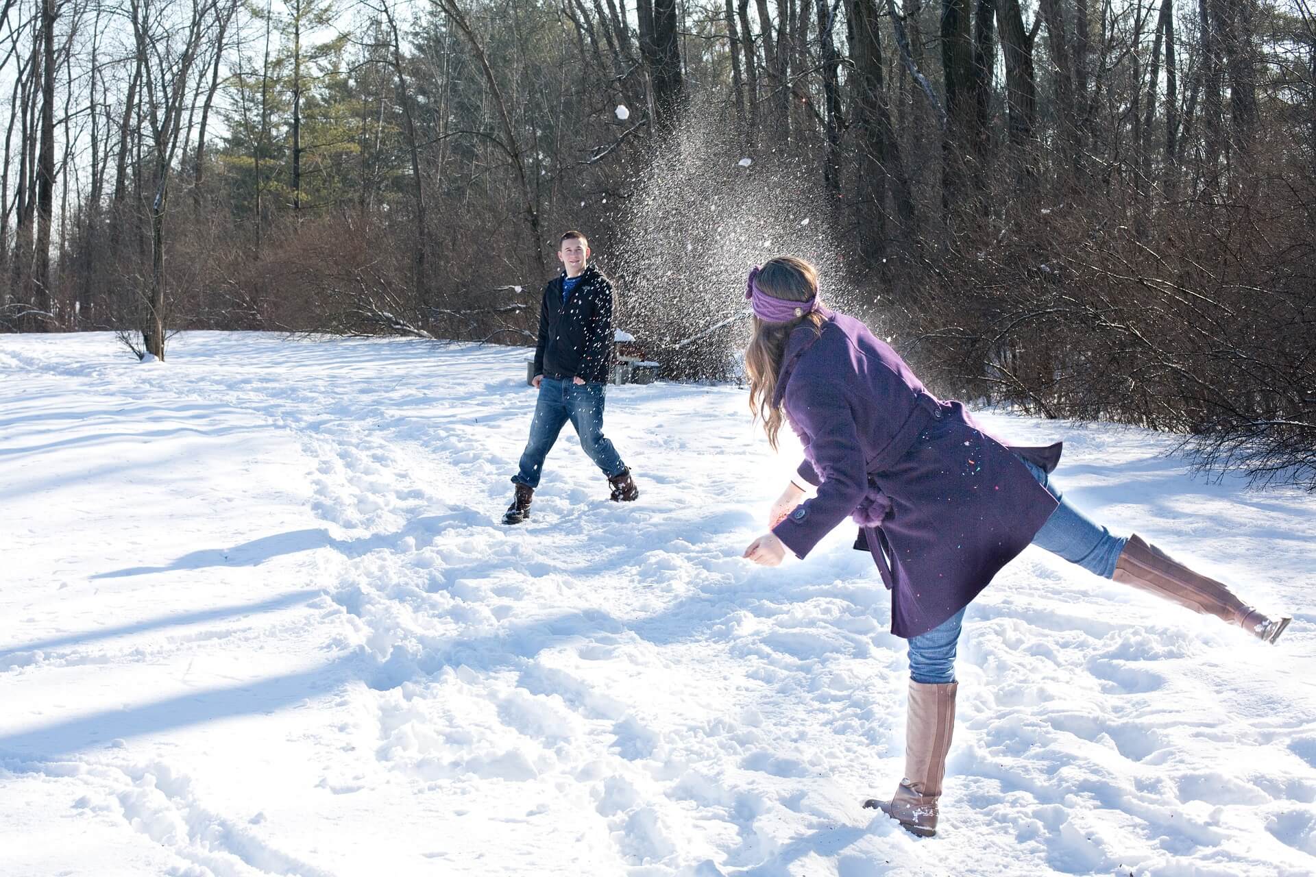 snowball-fight-g3af8c3e98_1920